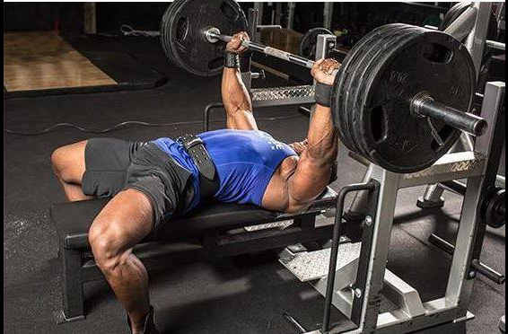 bench-za-velike-grudi