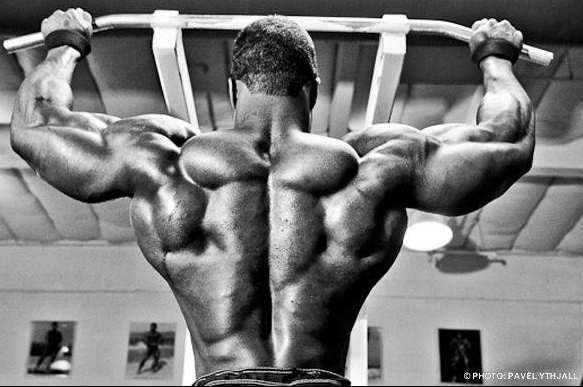 velika-ledja-i-bicepsi-uz-slozene-kombinacije